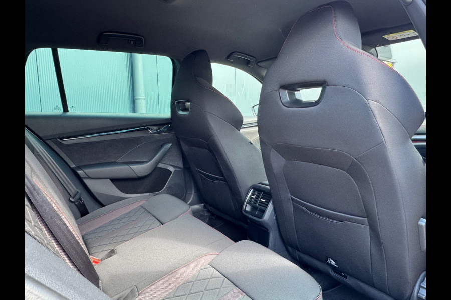 Škoda Octavia Combi 1.4 TSI RS iV PHEV * Trekhaak * Keyless * Stoelverwarming *