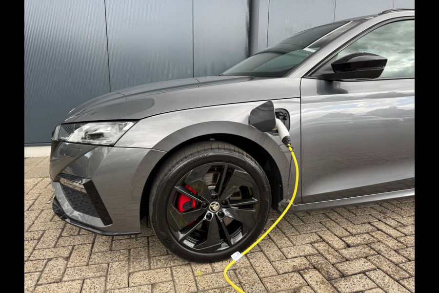 Škoda Octavia Combi 1.4 TSI RS iV PHEV * Trekhaak * Keyless * Stoelverwarming *