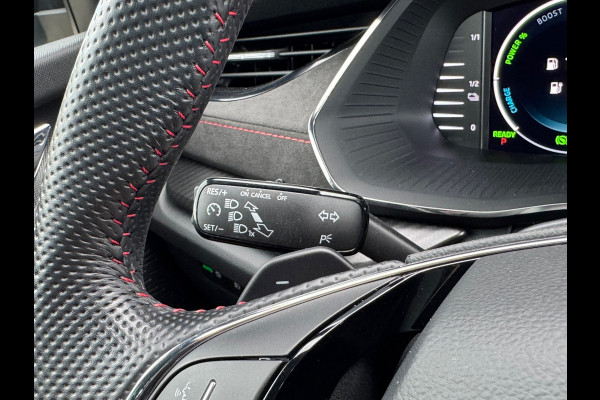 Škoda Octavia Combi 1.4 TSI RS iV PHEV * Trekhaak * Keyless * Stoelverwarming *