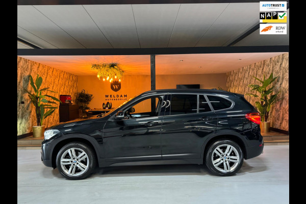 BMW X1 XDrive20i Executive Garantie Camera StoelVW Elek Achterklep PDC Cruise Navi Clima Led Lane All Season Rijklaar