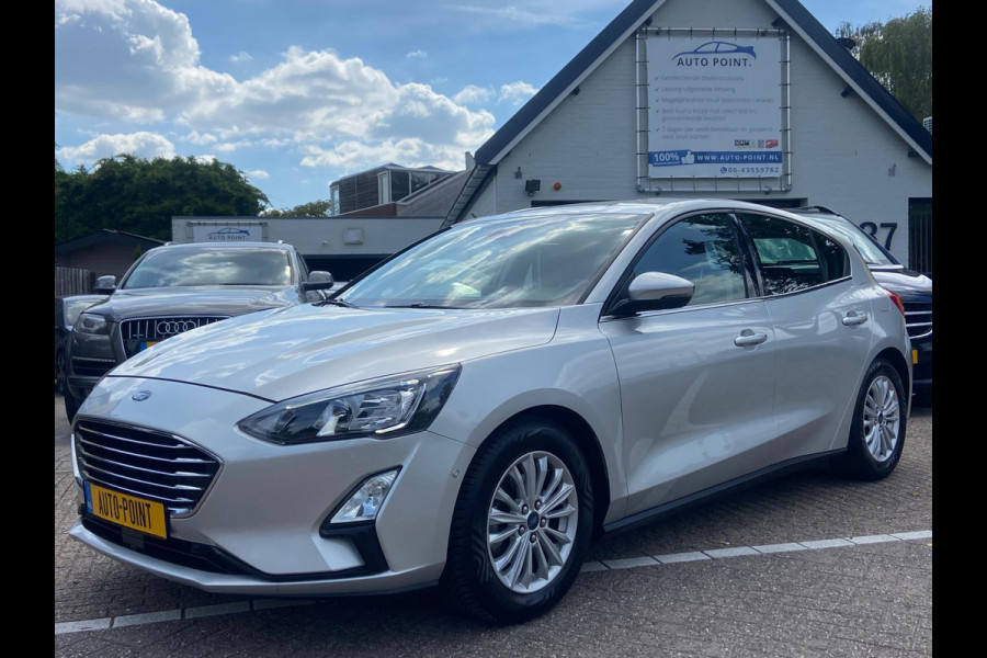 Ford Focus 1.0 TITANIUM CAMERA/NAVI/KEYLESS/LANE/CARPLAY
