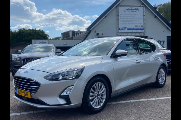Ford Focus 1.0 TITANIUM CAMERA/NAVI/KEYLESS/LANE/CARPLAY