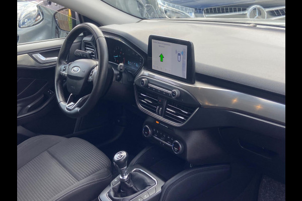 Ford Focus 1.0 TITANIUM CAMERA/NAVI/KEYLESS/LANE/CARPLAY