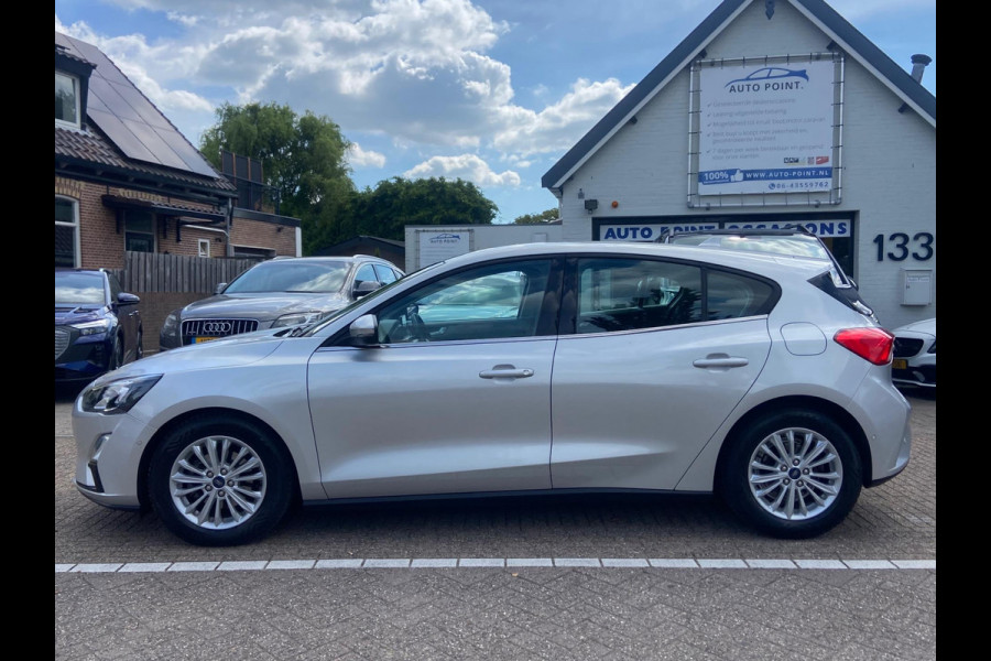 Ford Focus 1.0 TITANIUM CAMERA/NAVI/KEYLESS/LANE/CARPLAY