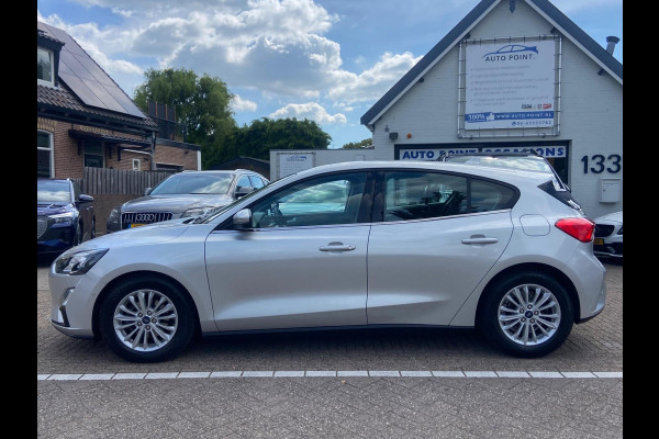 Ford Focus 1.0 TITANIUM CAMERA/NAVI/KEYLESS/LANE/CARPLAY