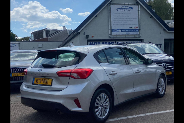 Ford Focus 1.0 TITANIUM CAMERA/NAVI/KEYLESS/LANE/CARPLAY