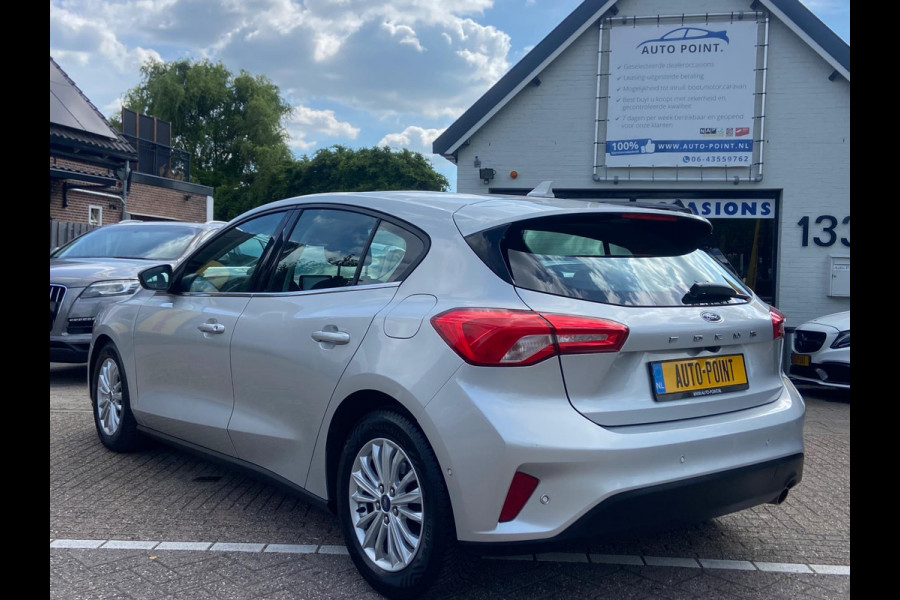 Ford Focus 1.0 TITANIUM CAMERA/NAVI/KEYLESS/LANE/CARPLAY