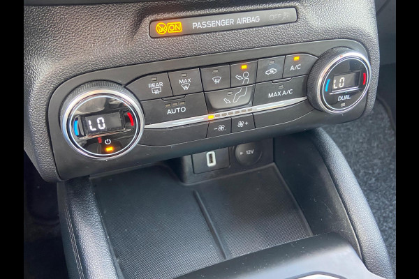 Ford Focus 1.0 TITANIUM CAMERA/NAVI/KEYLESS/LANE/CARPLAY