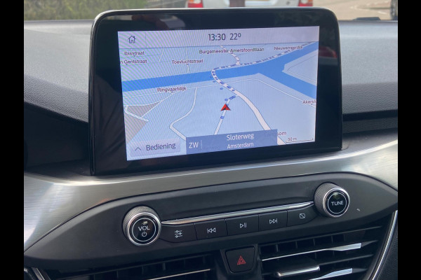 Ford Focus 1.0 TITANIUM CAMERA/NAVI/KEYLESS/LANE/CARPLAY