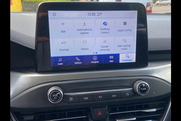 Ford Focus 1.0 TITANIUM CAMERA/NAVI/KEYLESS/LANE/CARPLAY