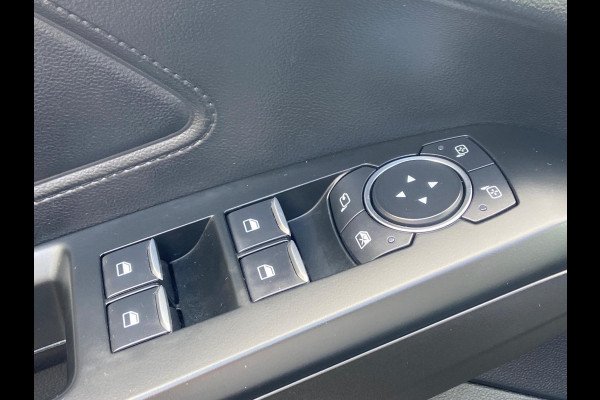 Ford Focus 1.0 TITANIUM CAMERA/NAVI/KEYLESS/LANE/CARPLAY