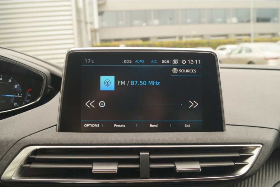 Peugeot 5008 1.2 PureTech 130pk Automaat Executive 7-persoons