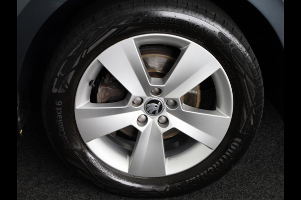 Škoda SCALA 1.0 TSI Sport Business 115 pk | Navigatie via App | Parkeersensoren achter | Autom. airco | Cruise control | Apple Carplay/Android Auto |