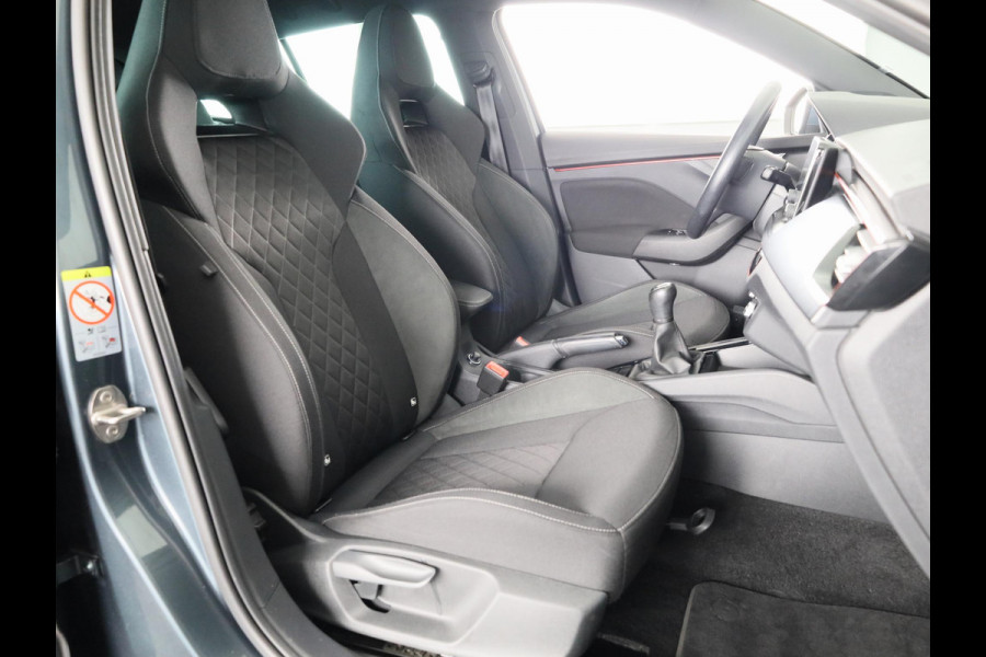 Škoda SCALA 1.0 TSI Sport Business 115 pk | Navigatie via App | Parkeersensoren achter | Autom. airco | Cruise control | Apple Carplay/Android Auto |