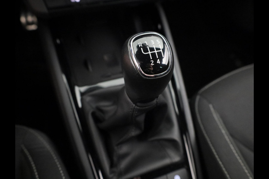 Škoda SCALA 1.0 TSI Sport Business 115 pk | Navigatie via App | Parkeersensoren achter | Autom. airco | Cruise control | Apple Carplay/Android Auto |