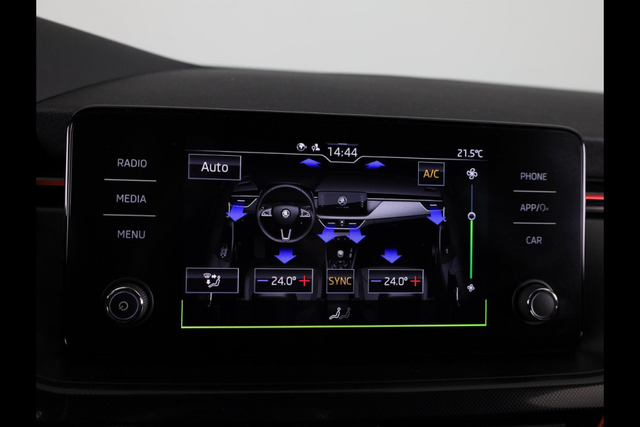 Škoda SCALA 1.0 TSI Sport Business 115 pk | Navigatie via App | Parkeersensoren achter | Autom. airco | Cruise control | Apple Carplay/Android Auto |