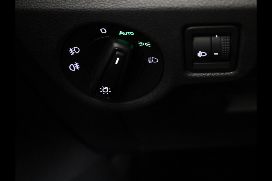 Škoda SCALA 1.0 TSI Sport Business 115 pk | Navigatie via App | Parkeersensoren achter | Autom. airco | Cruise control | Apple Carplay/Android Auto |