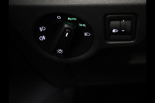 Škoda SCALA 1.0 TSI Sport Business 115 pk | Navigatie via App | Parkeersensoren achter | Autom. airco | Cruise control | Apple Carplay/Android Auto |