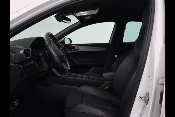 CUPRA Leon 1.4 eHybrid VZ | 245pk | Stoel & stuurverwarming | Carplay | Camera | Adaptive cruise | Navigatie | Sfeerverlichting | Keyless | Sportstoelen | PHEV | Plug In