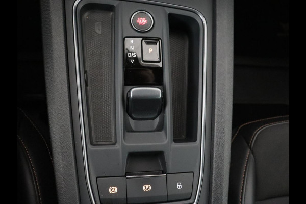 CUPRA Leon 1.4 eHybrid VZ | 245pk | Stoel & stuurverwarming | Carplay | Camera | Adaptive cruise | Navigatie | Sfeerverlichting | Keyless | Sportstoelen | PHEV | Plug In