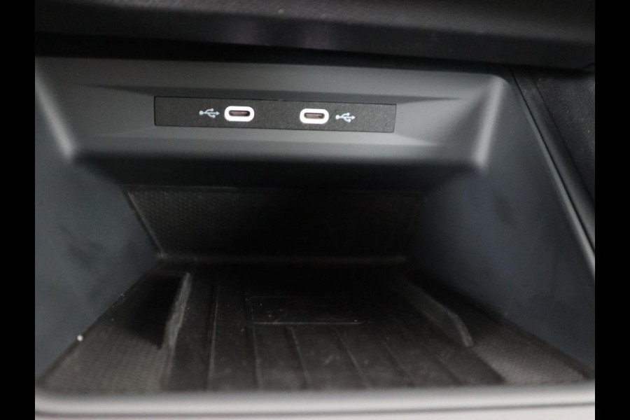 CUPRA Leon 1.4 eHybrid VZ | 245pk | Stoel & stuurverwarming | Carplay | Camera | Adaptive cruise | Navigatie | Sfeerverlichting | Keyless | Sportstoelen | PHEV | Plug In