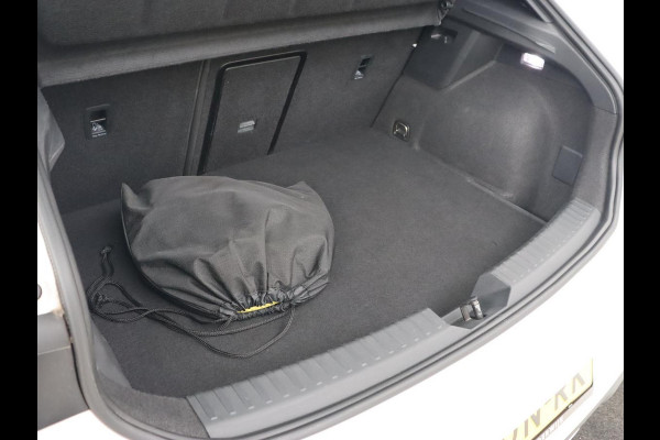 CUPRA Leon 1.4 eHybrid VZ | 245pk | Stoel & stuurverwarming | Carplay | Camera | Adaptive cruise | Navigatie | Sfeerverlichting | Keyless | Sportstoelen | PHEV | Plug In