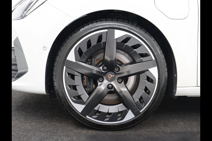 CUPRA Leon 1.4 eHybrid VZ | 245pk | Stoel & stuurverwarming | Carplay | Camera | Adaptive cruise | Navigatie | Sfeerverlichting | Keyless | Sportstoelen | PHEV | Plug In