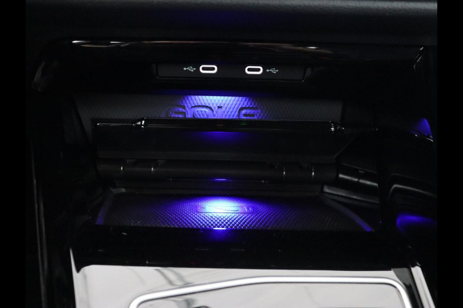 Volkswagen Golf 2.0 TSI GTI Clubsport | 300pk | Stoel & stuurverwarming | Carplay | Sfeerverlichting | LED Plus | Sportstoelen | Parkeerhulp | Digital Cockpit | Climate control