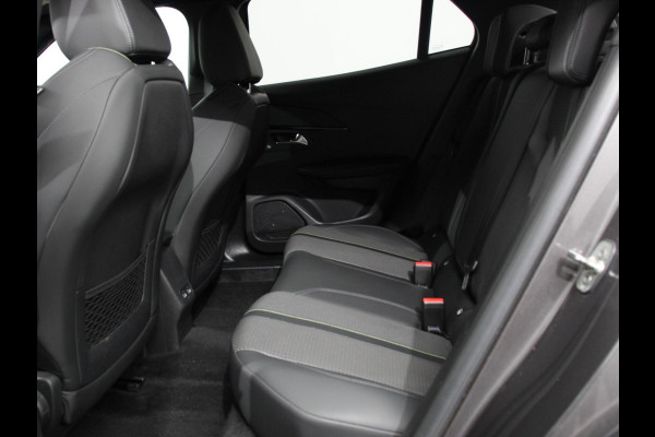 Peugeot 2008 1.2 PureTech 130pk Automaat GT-Line Navigatie Apple Carplay/Android Auto Camera Parkeersensoren Ledverlichting Cruise Control Virtual Cockpit Climate Control Lichtmetalen velgen