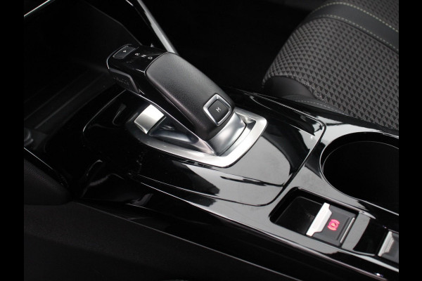 Peugeot 2008 1.2 PureTech 130pk Automaat GT-Line Navigatie Apple Carplay/Android Auto Camera Parkeersensoren Ledverlichting Cruise Control Virtual Cockpit Climate Control Lichtmetalen velgen