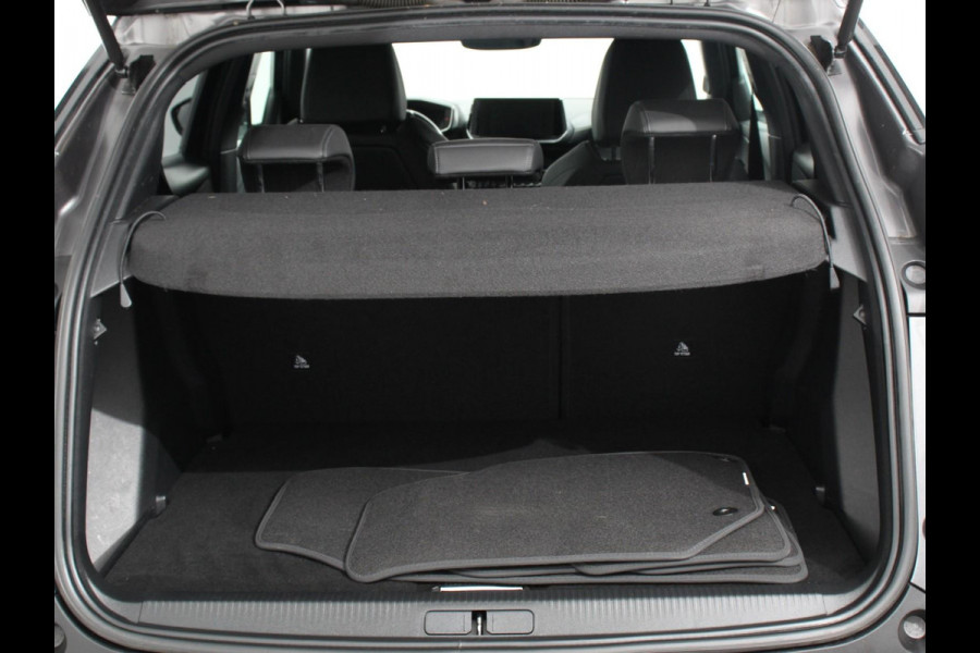 Peugeot 2008 1.2 PureTech 130pk Automaat GT-Line Navigatie Apple Carplay/Android Auto Camera Parkeersensoren Ledverlichting Cruise Control Virtual Cockpit Climate Control Lichtmetalen velgen