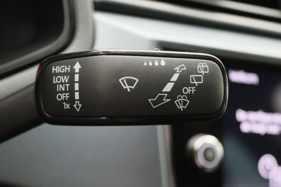 Seat Arona 1.0 TSI Style Business Intense Camera, Apple Carplay, Keyless, Climate, PDC, 17"