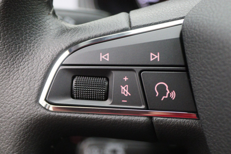 Seat Arona 1.0 TSI Style Business Intense Camera, Apple Carplay, Keyless, Climate, PDC, 17"