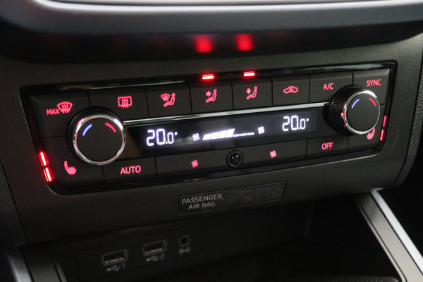 Seat Arona 1.0 TSI Style Business Intense Camera, Apple Carplay, Keyless, Climate, PDC, 17"
