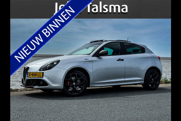 Alfa Romeo Giulietta 1.4 Turbo Sport | Panoramadak | Camera | 18" Velgen | Carplay Let op, rijdende auto. Niet altijd aanwezig!