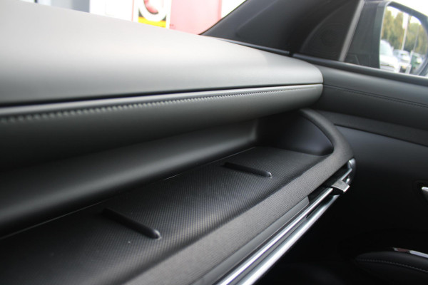 Hyundai Tucson 1.6 T-GDI PHEV 252PK 20TH ANNIVERSARY+ SKY *NIEUW* | PANORAMISCH SCHUIF/KANTELDAK | STUUR / STOELVERWARMING | FULL LED KOPLAMPEN | |HALF ALCANTARA / LEDER 20TH ANNIVERSARY DESIGN MET GROENE STIKSELS | NAVIGATIE | ADAPTIVE CRUISE CONTROL | DRAADLOOS APPLE CARPLAY / ANDROID AUTO | DRAADLOOS TELEFOONLADER | ELEKTRISCH BEDIENBARE ACHTERKLEP | DODEHOEK DETECTIE | 3 FASE CLIMATE CONTROL | KRELL PREMIUM AUDIO | 19"INCH 20TH ANNIVERSARY VELGEN | ZONWERING IN ACHTER PORTIEREN | PINE GREEN MATTE METALLIC LAK | DEURLIJSTEN MET LUXE AFWERKING | DAKRAILS ZWART |