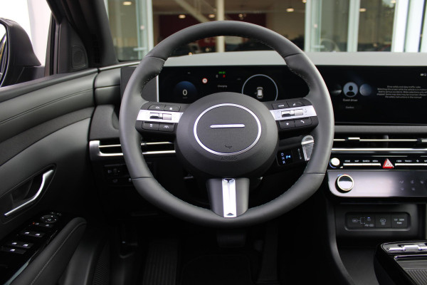 Hyundai Tucson 1.6 T-GDI PHEV 252PK 20TH ANNIVERSARY+ SKY *NIEUW* | PANORAMISCH SCHUIF/KANTELDAK | STUUR / STOELVERWARMING | FULL LED KOPLAMPEN | |HALF ALCANTARA / LEDER 20TH ANNIVERSARY DESIGN MET GROENE STIKSELS | NAVIGATIE | ADAPTIVE CRUISE CONTROL | DRAADLOOS APPLE CARPLAY / ANDROID AUTO | DRAADLOOS TELEFOONLADER | ELEKTRISCH BEDIENBARE ACHTERKLEP | DODEHOEK DETECTIE | 3 FASE CLIMATE CONTROL | KRELL PREMIUM AUDIO | 19"INCH 20TH ANNIVERSARY VELGEN | ZONWERING IN ACHTER PORTIEREN | PINE GREEN MATTE METALLIC LAK | DEURLIJSTEN MET LUXE AFWERKING | DAKRAILS ZWART |