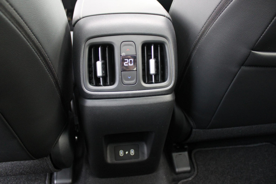 Hyundai Tucson 1.6 T-GDI PHEV 252PK 20TH ANNIVERSARY+ SKY *NIEUW* | PANORAMISCH SCHUIF/KANTELDAK | STUUR / STOELVERWARMING | FULL LED KOPLAMPEN | |HALF ALCANTARA / LEDER 20TH ANNIVERSARY DESIGN MET GROENE STIKSELS | NAVIGATIE | ADAPTIVE CRUISE CONTROL | DRAADLOOS APPLE CARPLAY / ANDROID AUTO | DRAADLOOS TELEFOONLADER | ELEKTRISCH BEDIENBARE ACHTERKLEP | DODEHOEK DETECTIE | 3 FASE CLIMATE CONTROL | KRELL PREMIUM AUDIO | 19"INCH 20TH ANNIVERSARY VELGEN | ZONWERING IN ACHTER PORTIEREN | PINE GREEN MATTE METALLIC LAK | DEURLIJSTEN MET LUXE AFWERKING | DAKRAILS ZWART |