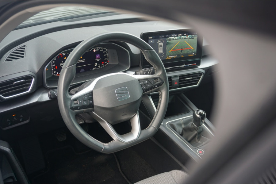 Seat Leon 130PK Style ADAPTIVE | TREKHAAK | WINTERPACK | CAMERA | KEYLESS!