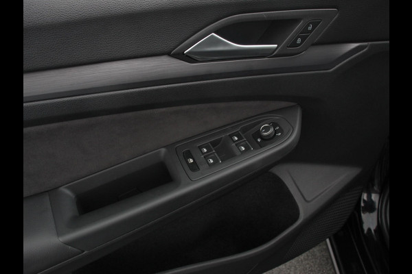 Volkswagen Golf 1.5 eTSI Style Climate control | Adeptieve cruise control | LED Matrix koplampen | Stoel / Stuurverwarming | PDC VA + Camera | Apple carplay/ Andriod auto