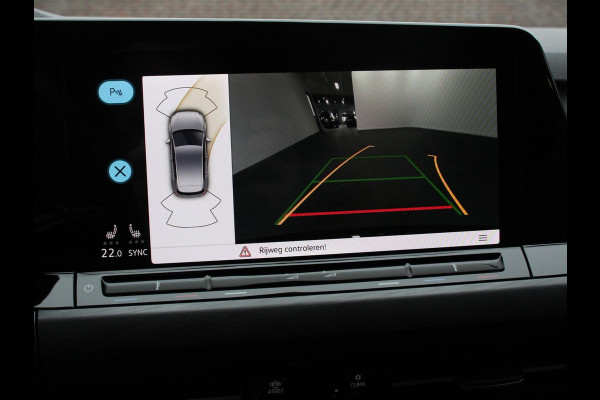 Volkswagen Golf 1.5 eTSI Style Climate control | Adeptieve cruise control | LED Matrix koplampen | Stoel / Stuurverwarming | PDC VA + Camera | Apple carplay/ Andriod auto