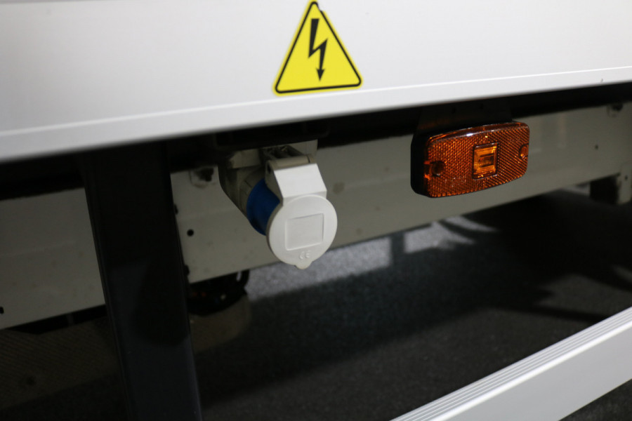 Renault Master 2.3 dCi Koelwagen Bakwagen met Laadklep -10 Graden Dag en Nacht