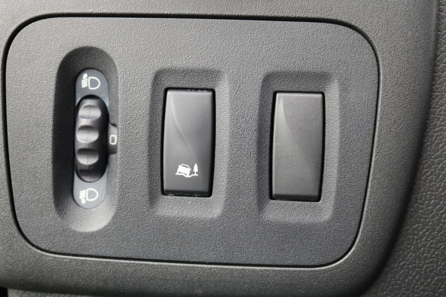 Renault Master 2.3 dCi Koelwagen Bakwagen met Laadklep -10 Graden Dag en Nacht