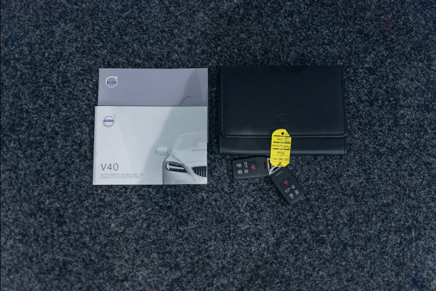Volvo V40 D2 Aut. Business Parkeercamera CruiseControl 120pk
