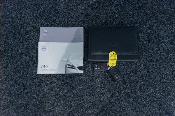 Volvo V40 D2 Aut. Business Parkeercamera CruiseControl 120pk