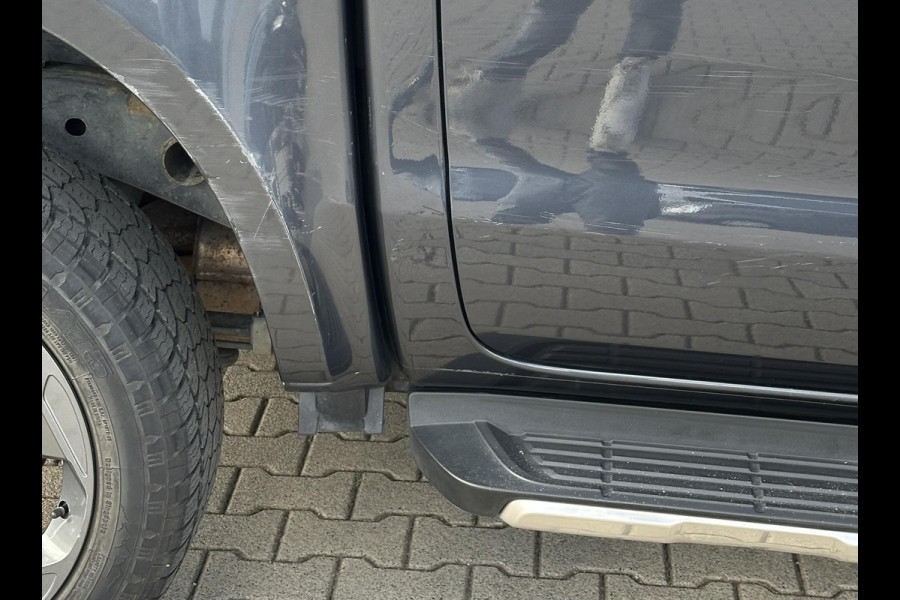 Ford Ranger D-Cab LIMITED EDITION MSRT NR 131 2 zitter voor op ned kenteken ( Edward Davies uitvoering )