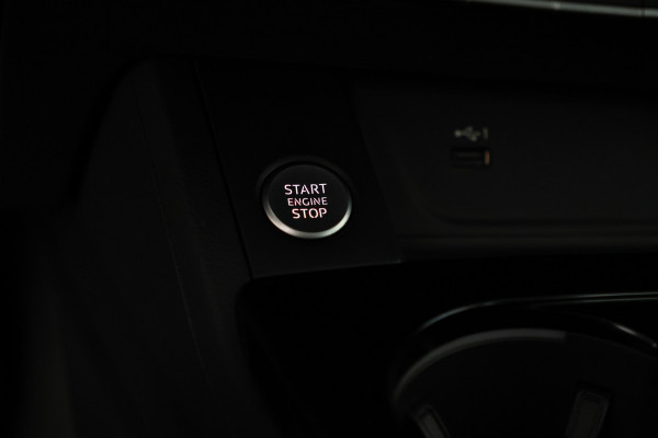 Audi A4 Avant 35 TDI Business Edition Automaat, Leer, Panorama, climate,