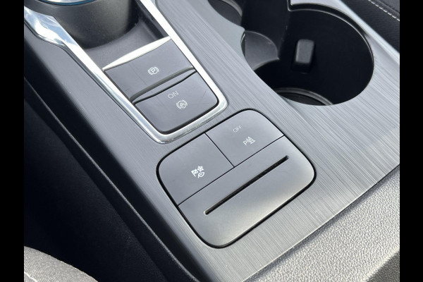 Ford Kuga 2.5 FHEV Titanium | Navigatie | Camera | Geen stekker nodig