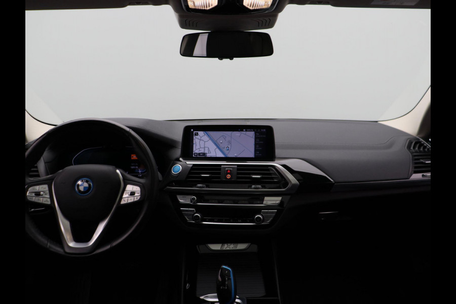 BMW iX3 Executive 80 kWh Trekhaak Pano/dak Leder Apple/Carplay