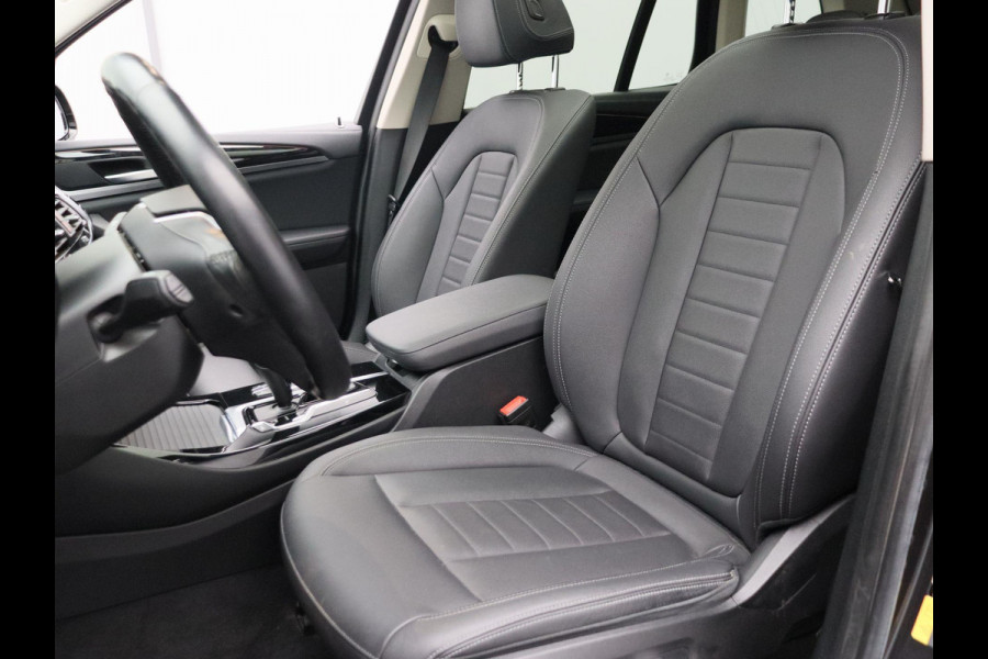 BMW iX3 Executive 80 kWh Trekhaak Pano/dak Leder Apple/Carplay